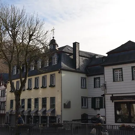 Schloss-cafe Bed and Breakfast