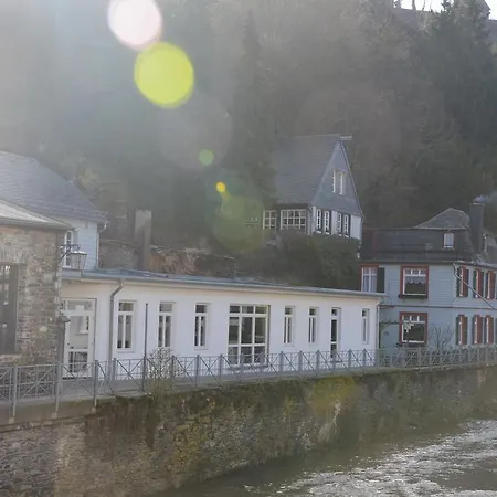 Schloss-cafe * Monschau