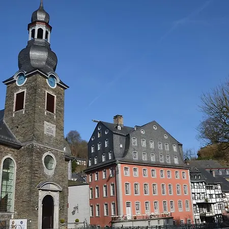 Bed and Breakfast Schloss-cafe *