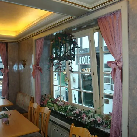 Schloss-cafe Bed and Breakfast *