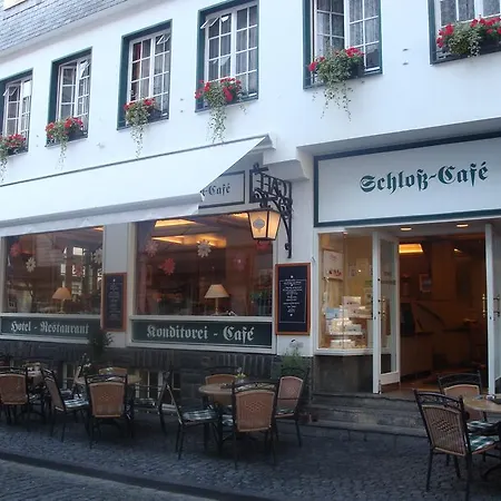 Schloss-cafe Bed and Breakfast *